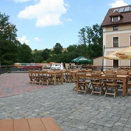 Mlyn Stare Mitrovice Penzion