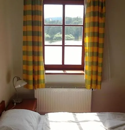 Mlyn Stare Mitrovice Penzion 3*